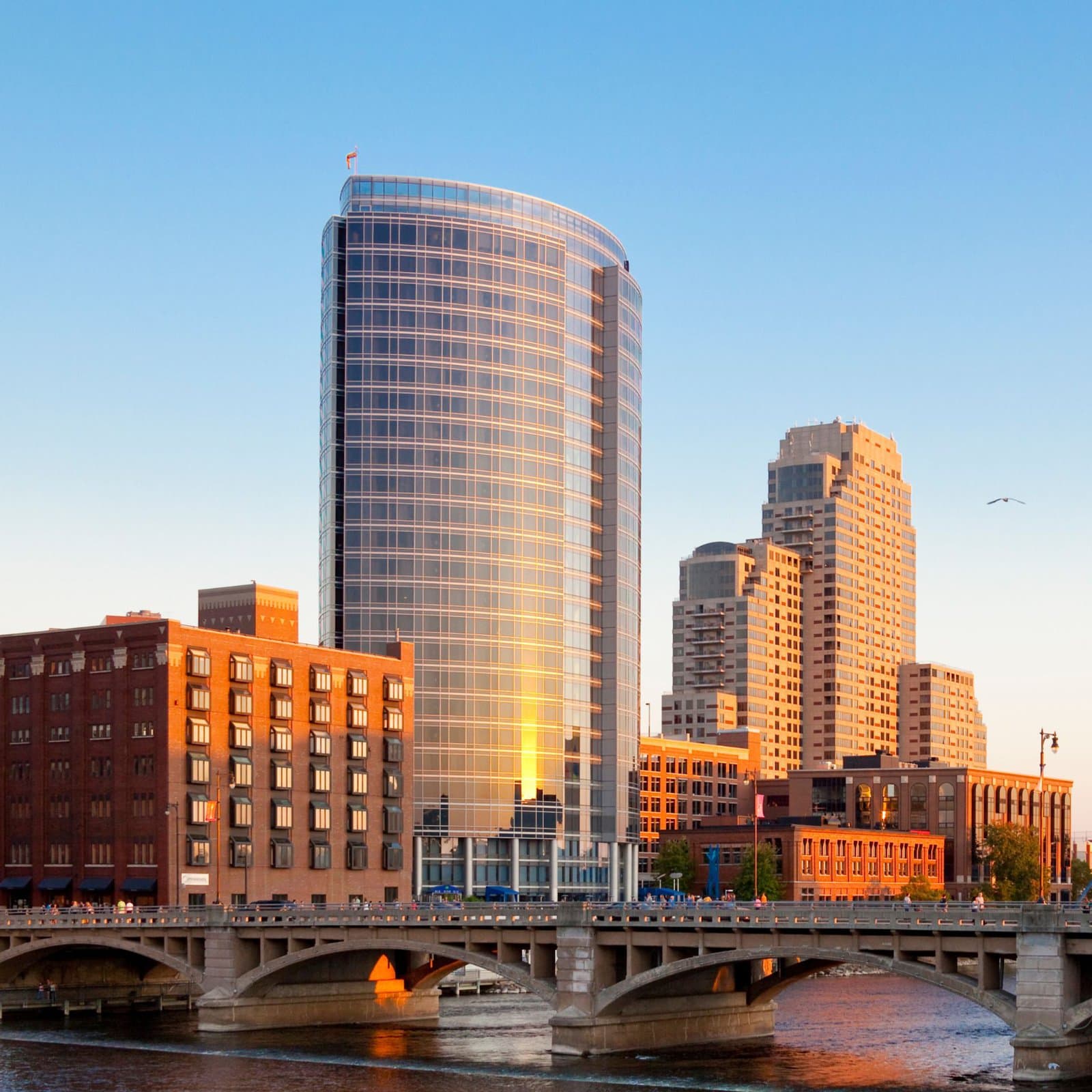 sell commercial real estate in Grand Rapids, MI 1